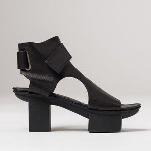 Black Women's Sandals